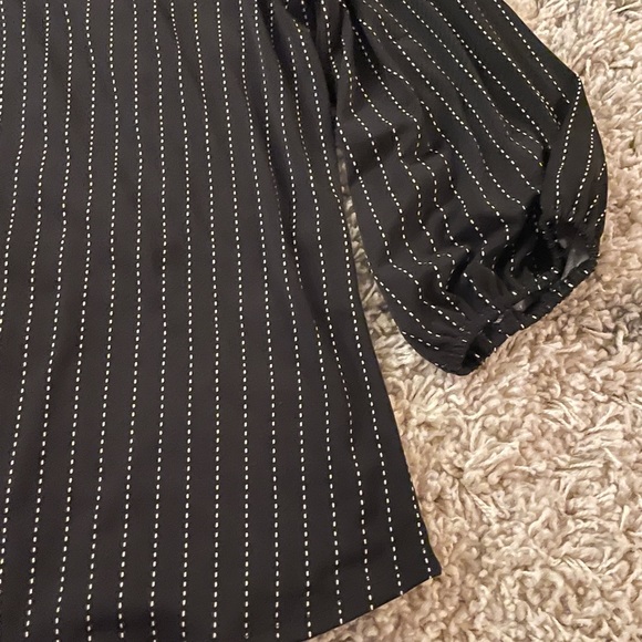 Adrianna Papell Black Pinstripe Blouse Size Large - Picture 7 of 7